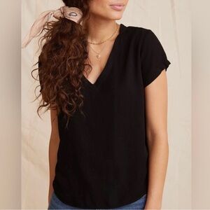 Cloth & Stone Vneck Tee Shirt